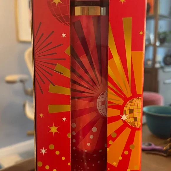 SOLD OUT!🔥Stanley Barbie ‘80s Dynamite Quencher, 40 oz, NIB - Picture 3 of 4